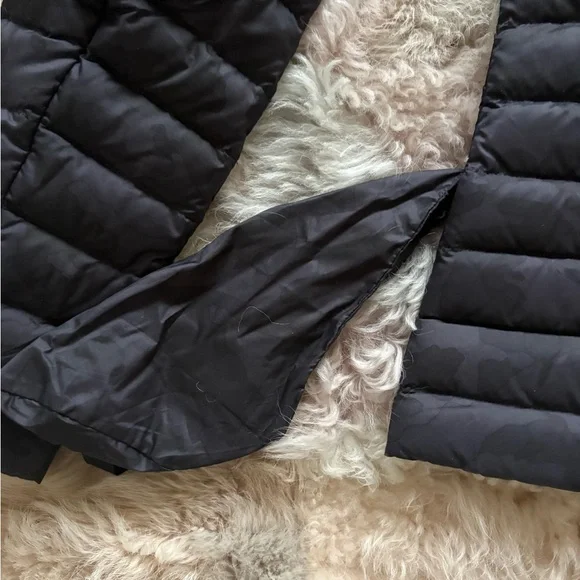 lululemon athletica Packable Black Puffer Jacket - Picture 3 of 4